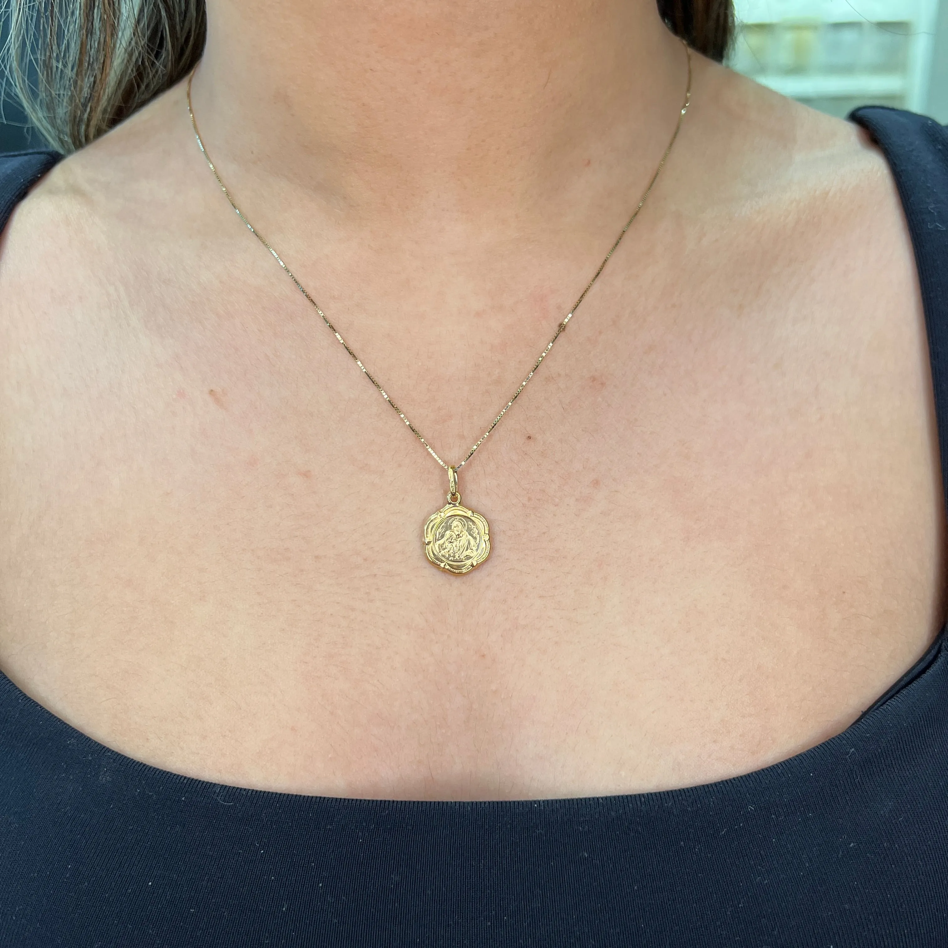 (10K ,14K, 18K) Yellow Gold (13.5mm) Communion Medallion Pendant