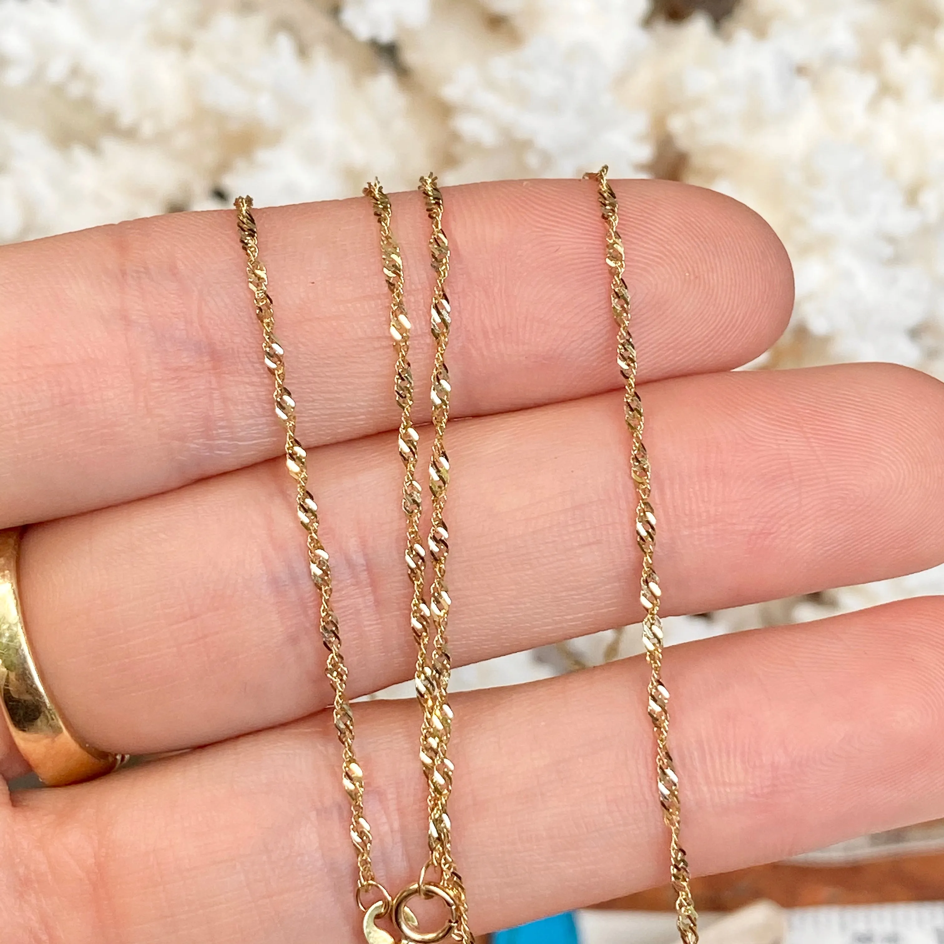 10KT Yellow Gold Diamond-Cut 1mm Singapore Chain Necklace 24"