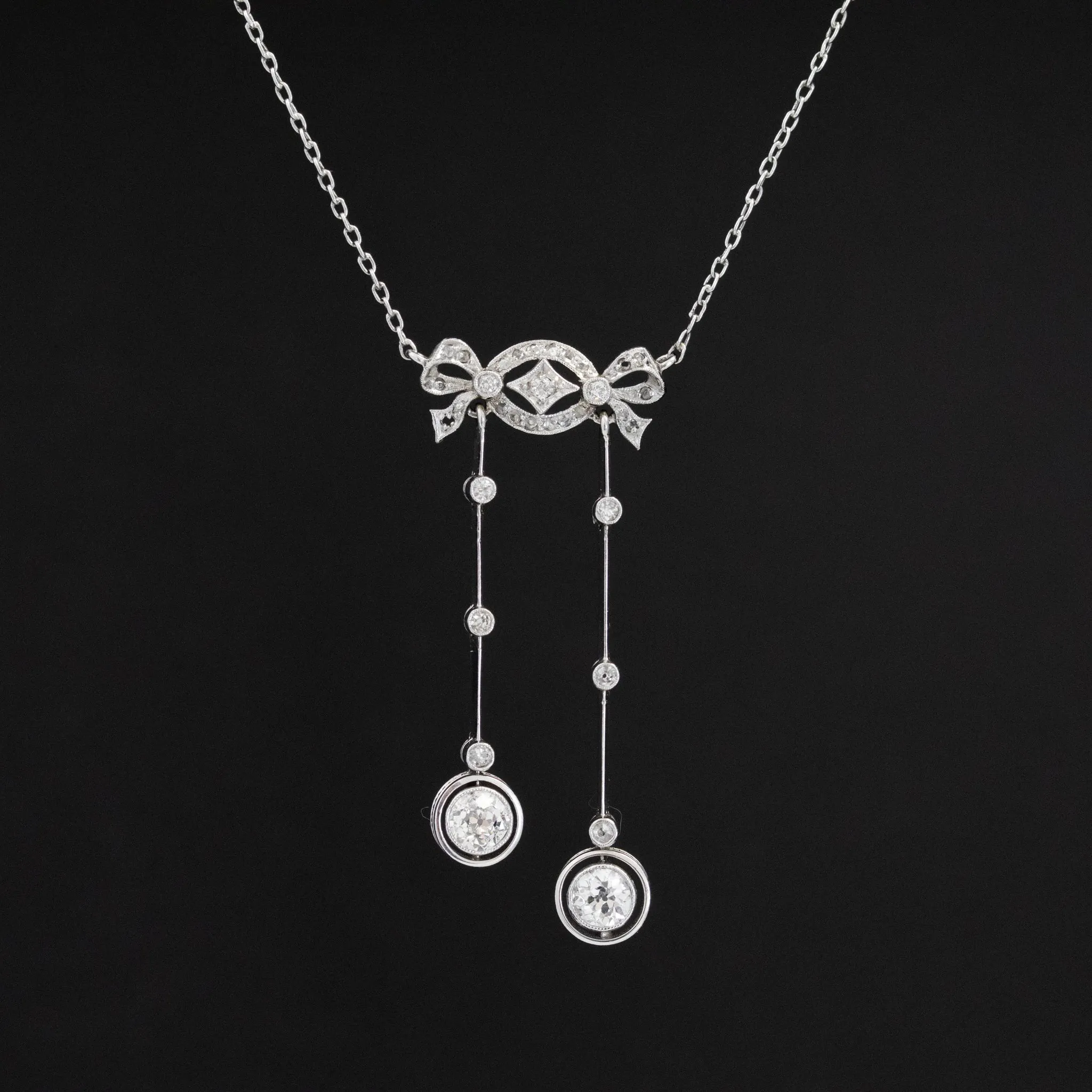 .96ctw Antique Diamond Bow Négligée Necklace