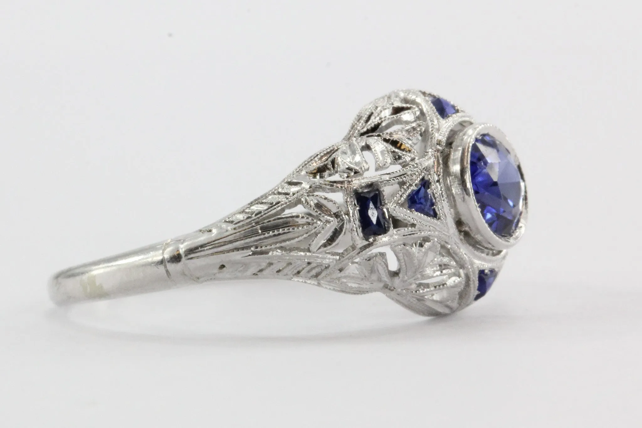 Antique Art Deco Platinum Sapphire Ring