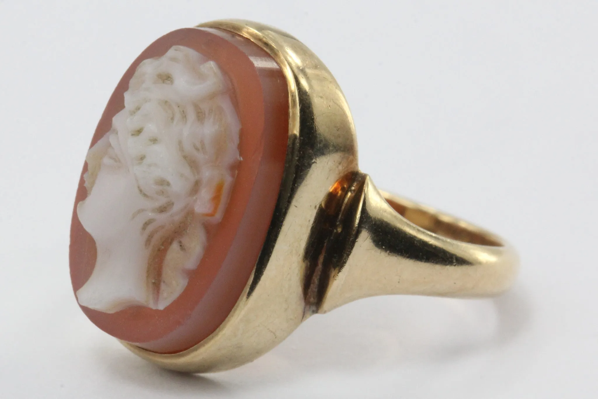 Antique Oscar E Place & Sons Co. P&S 10K Gold Carved Cameo Ring