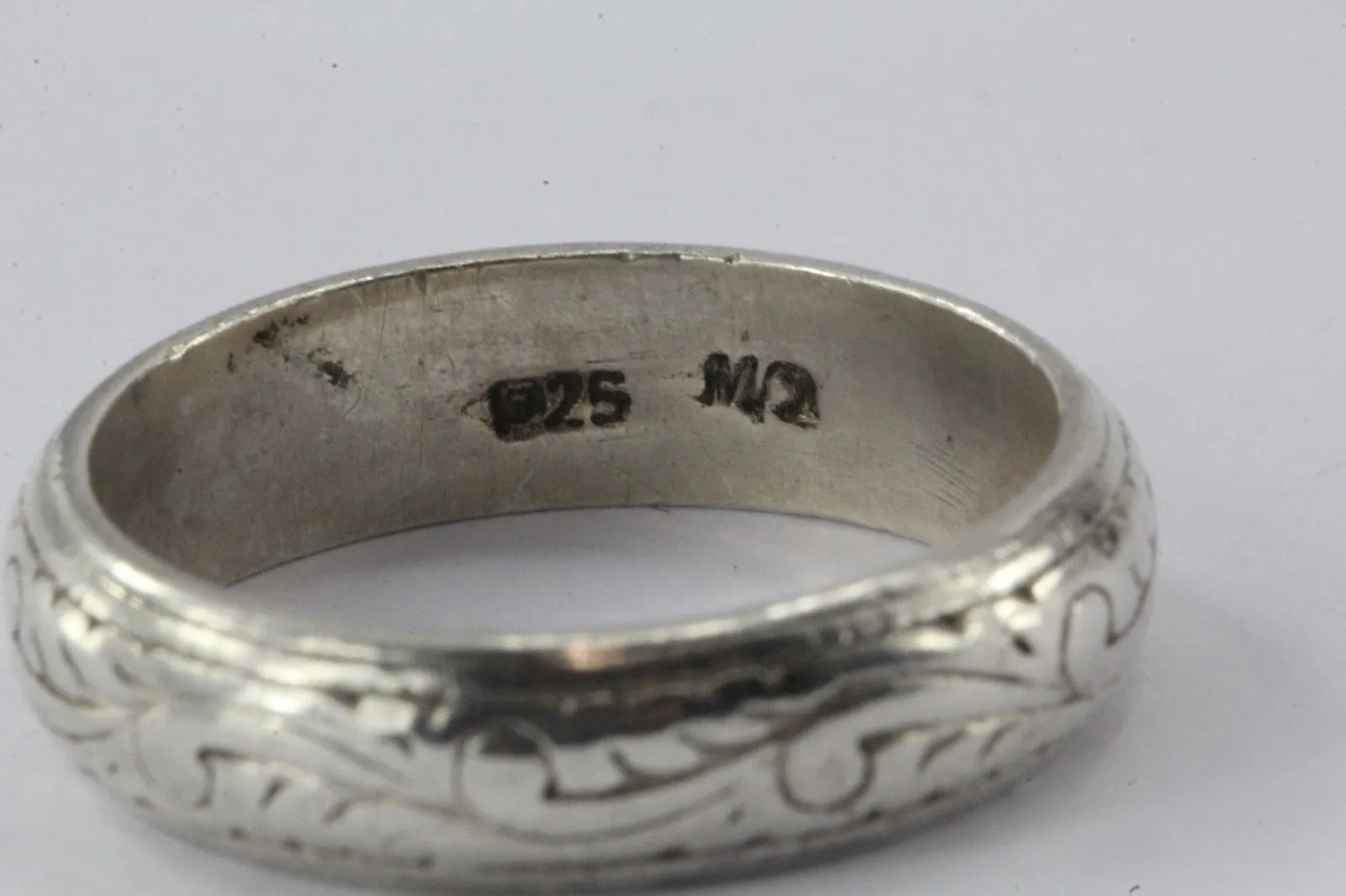 Antique Sterling Silver Art Nouveau Acanthus Leaf Ring Band