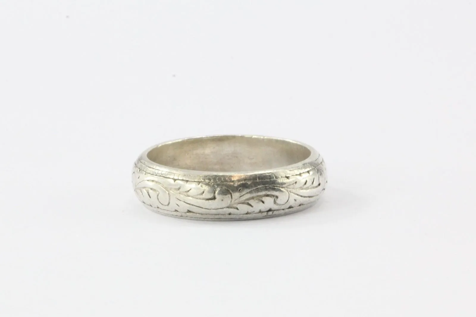 Antique Sterling Silver Art Nouveau Acanthus Leaf Ring Band