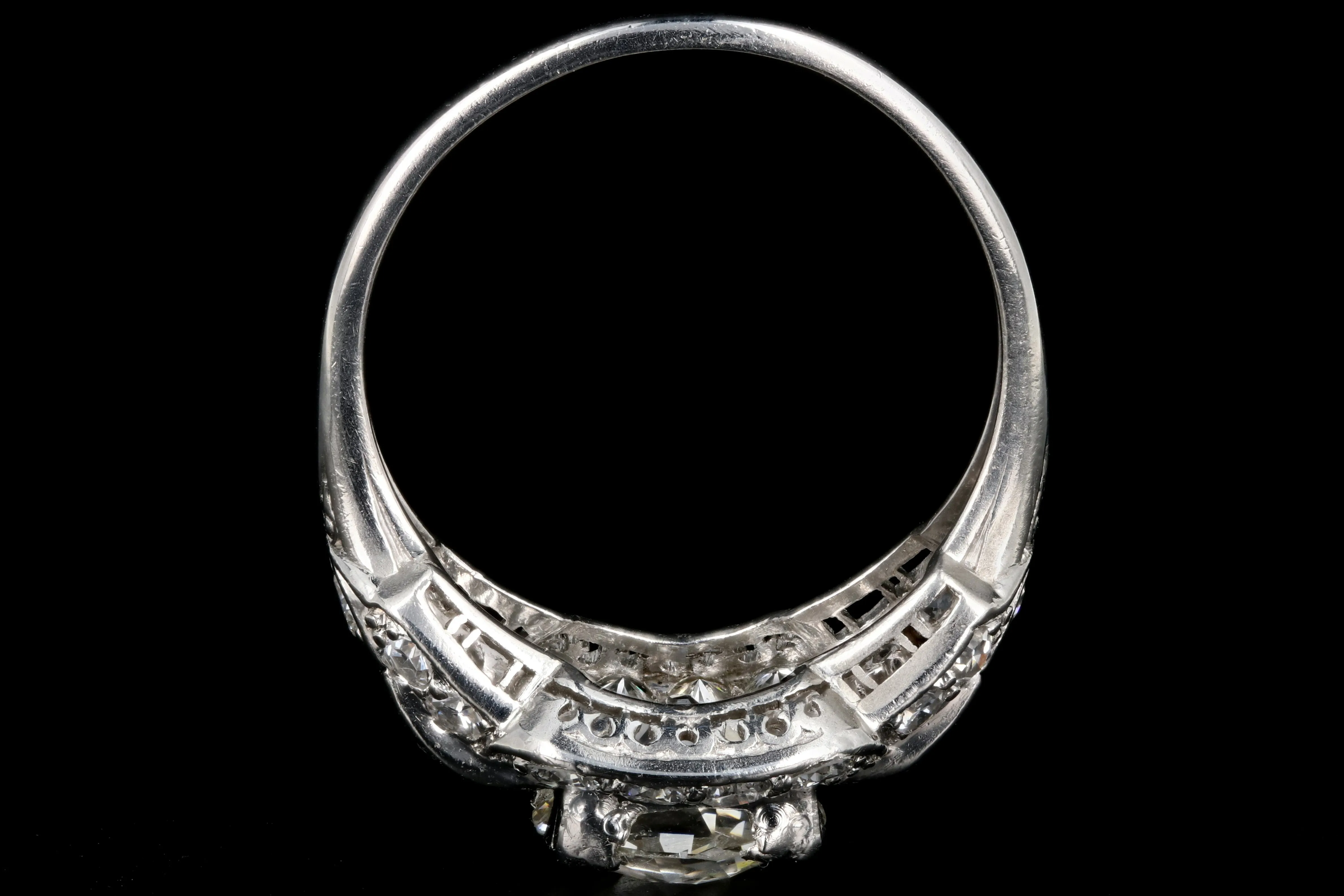 Art Deco Platinum 1.75 Carat Old European Cut Diamond Engagement Ring