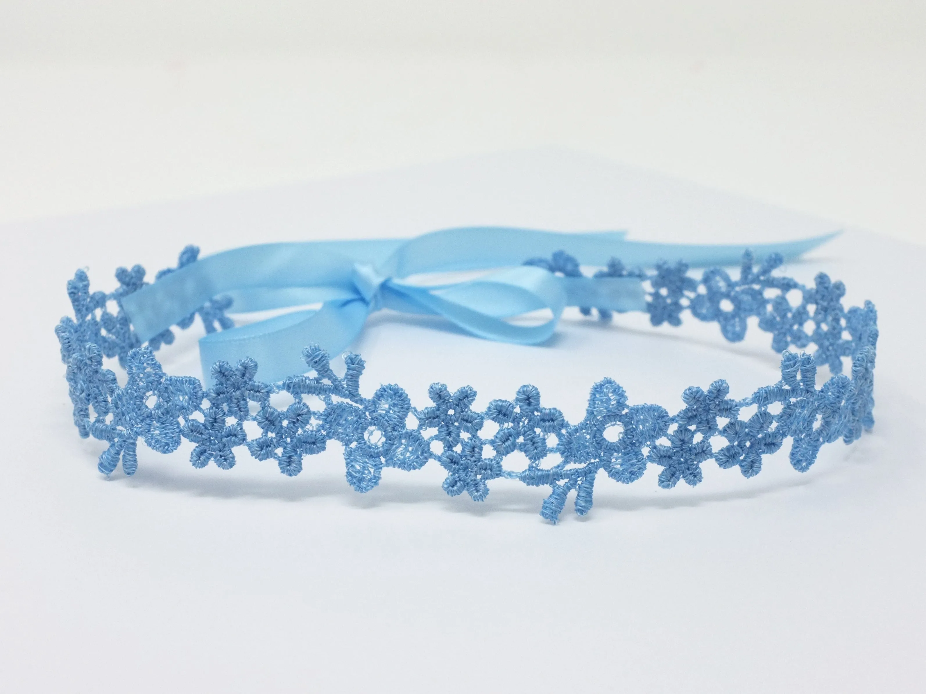 Astrid Light Blue Daisy Choker