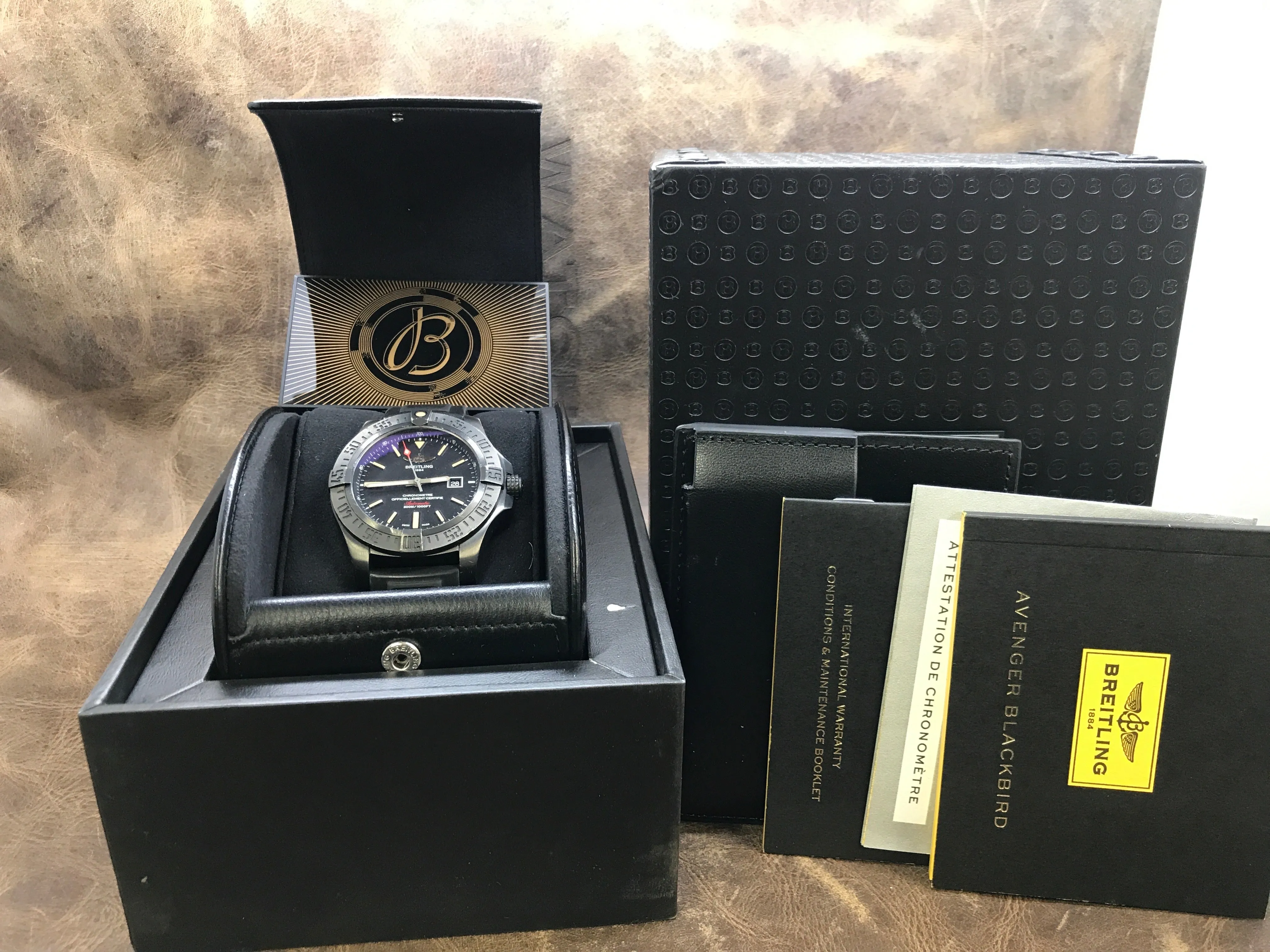 Breitling Avenger Blackbird V1731010/BD12 Black Dial Automatic Men's Watch