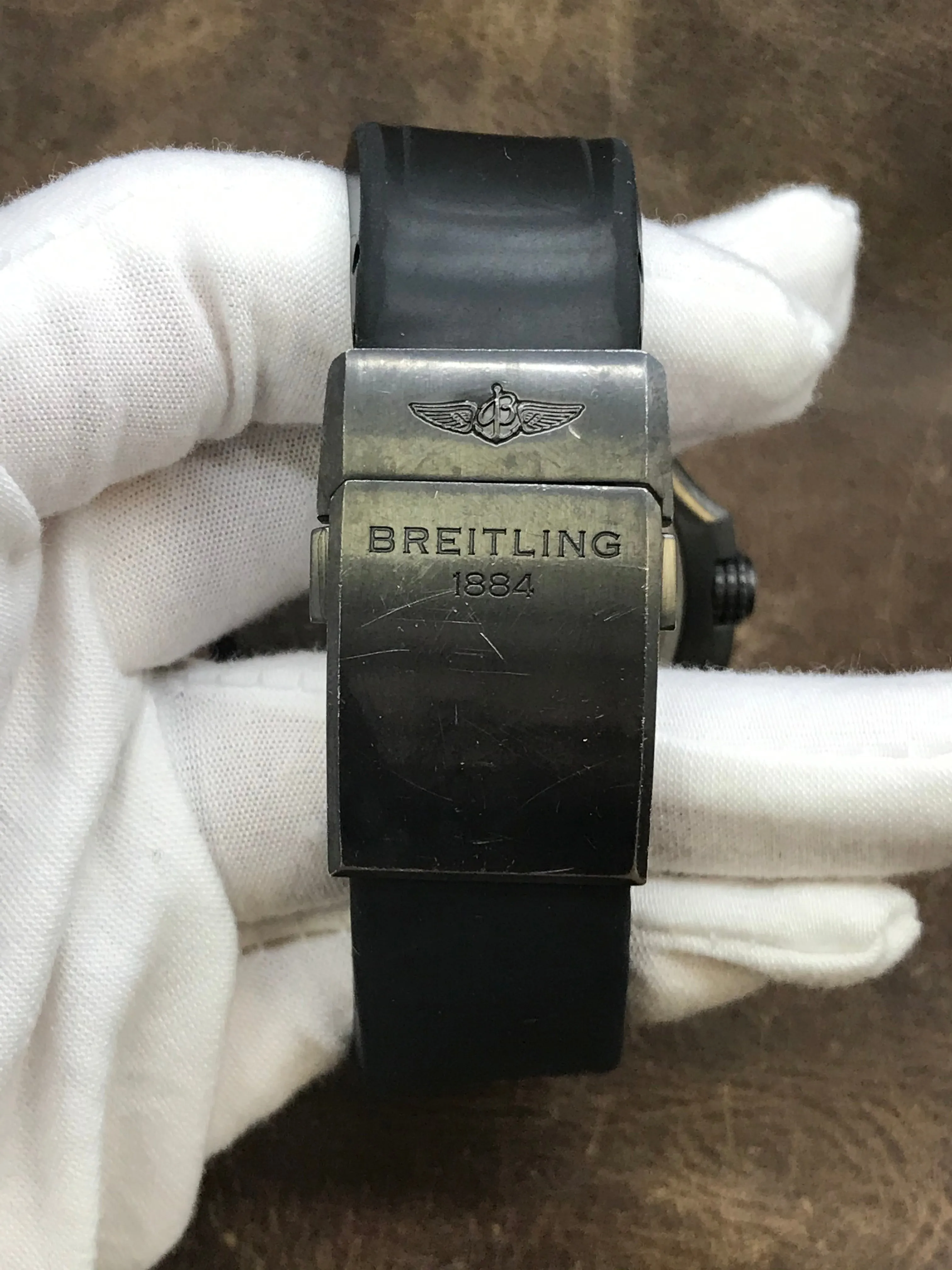 Breitling Avenger Blackbird V1731010/BD12 Black Dial Automatic Men's Watch