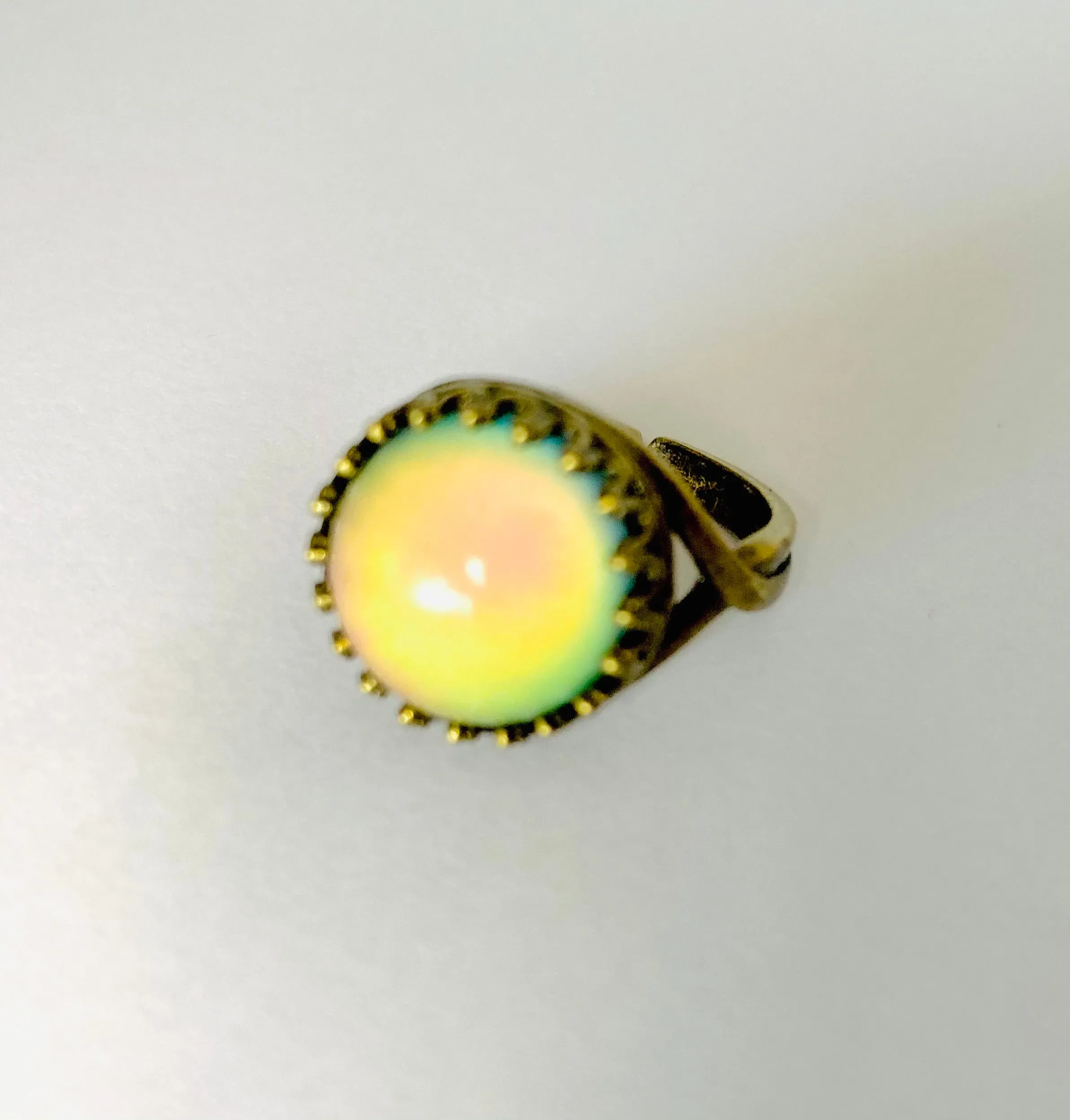 Bronzed Circular Crown Setting Mood Ring