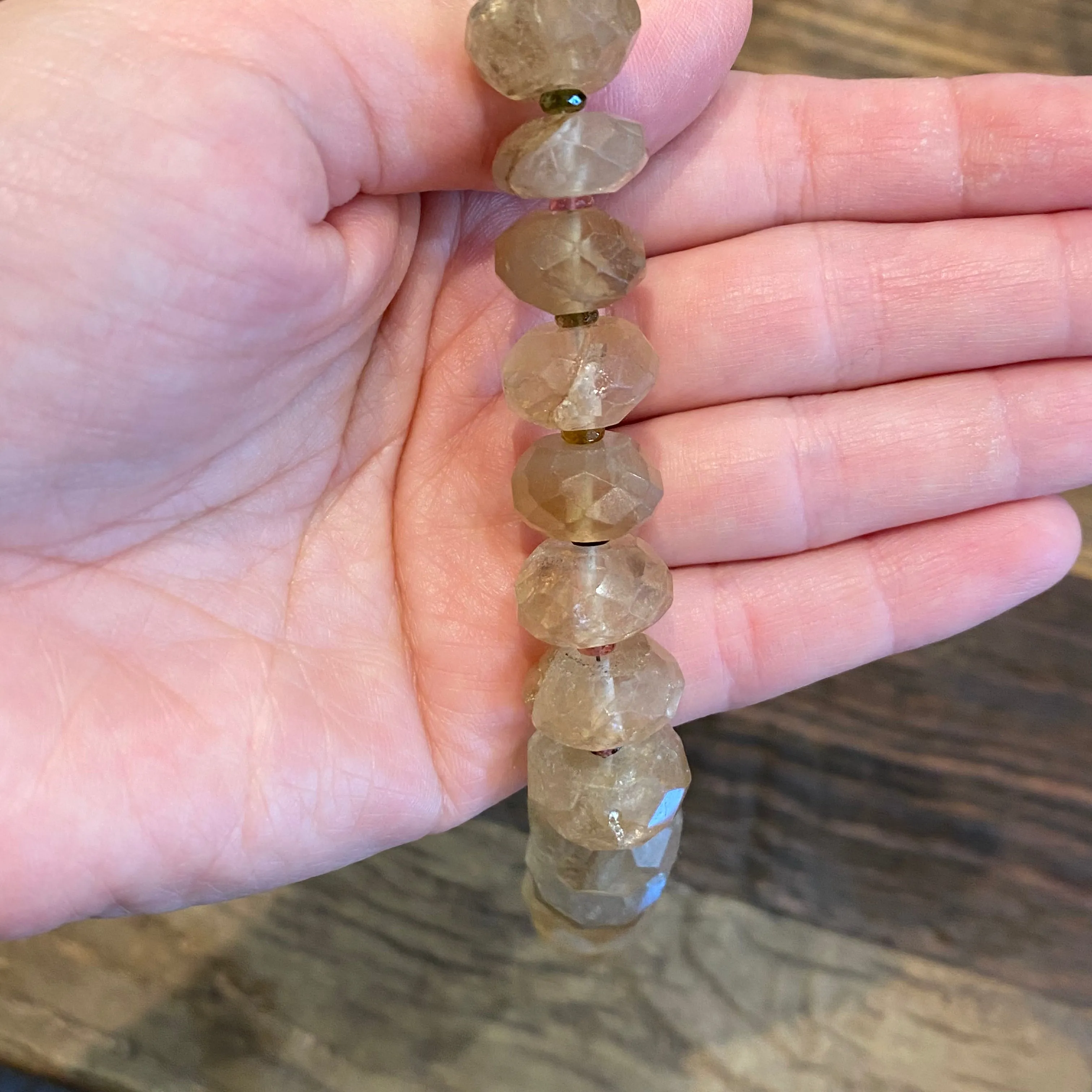 Graduated Quartz & Tourmaline Choker | 16"