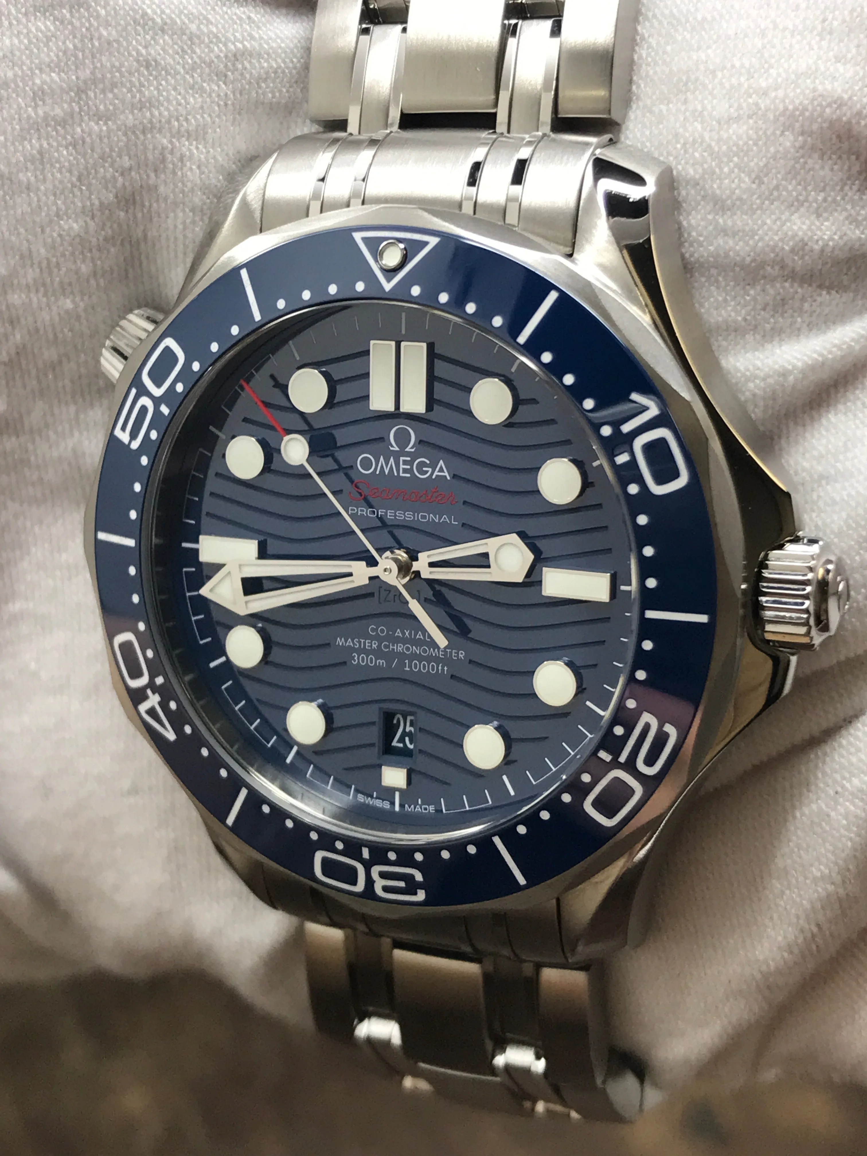 Omega Seamaster Diver 300M 210.30.42.20.03.001 Blue Dial Automatic Men's Watch