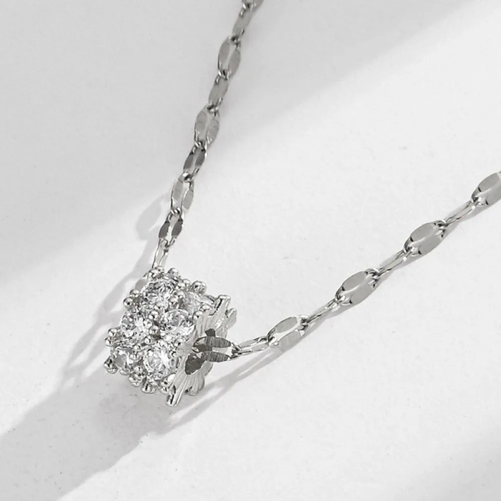 Opulent Zircon Choker Fashionable Roman Pendant Necklaces in Gold and Silver Tones for Women