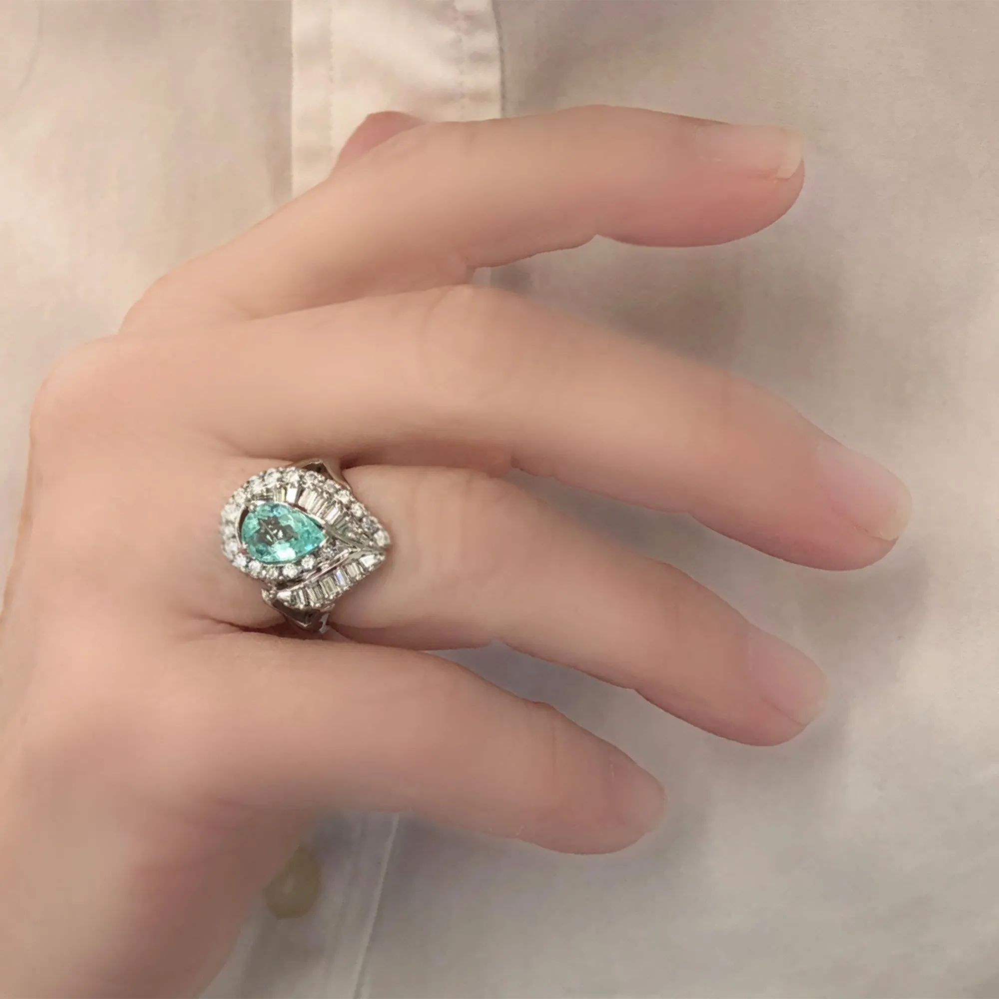 Paraiba Tourmaline and Diamond Ring Set in 14k White Gold, Circa 1990