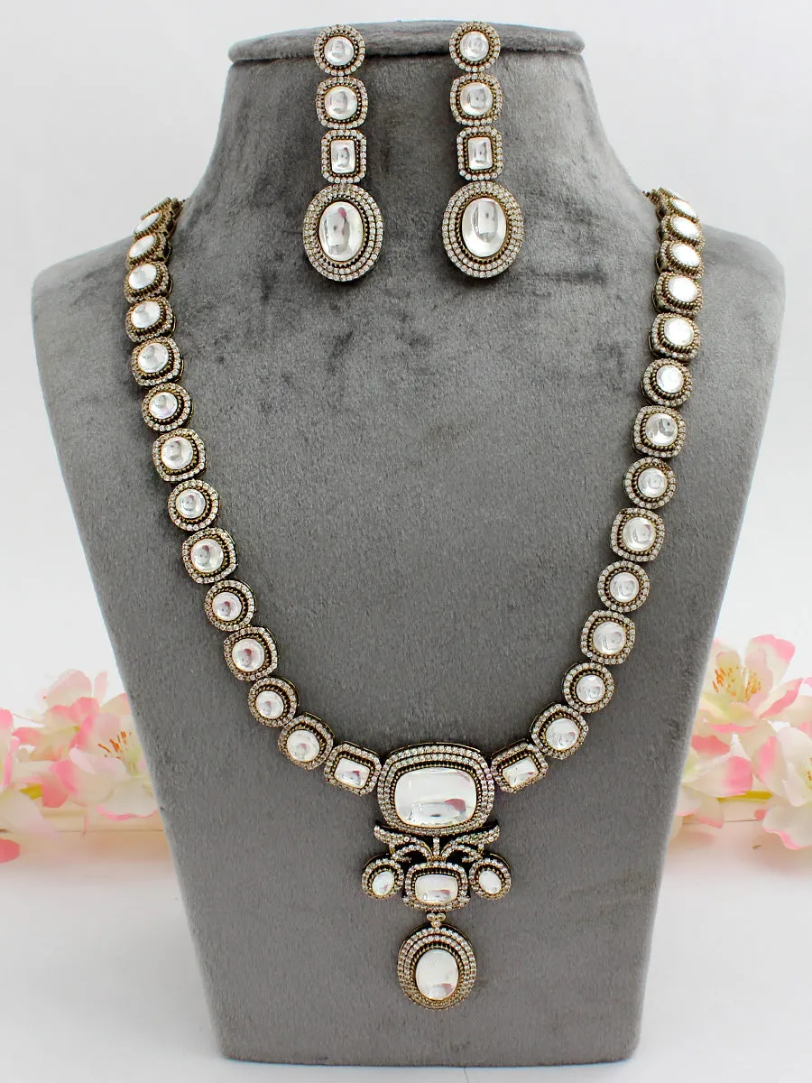 Raysha Long Necklace Set