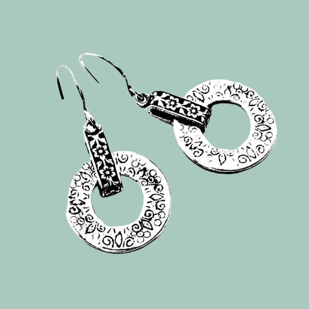 Silver earrings for women / dangle earrings / flourish earrings