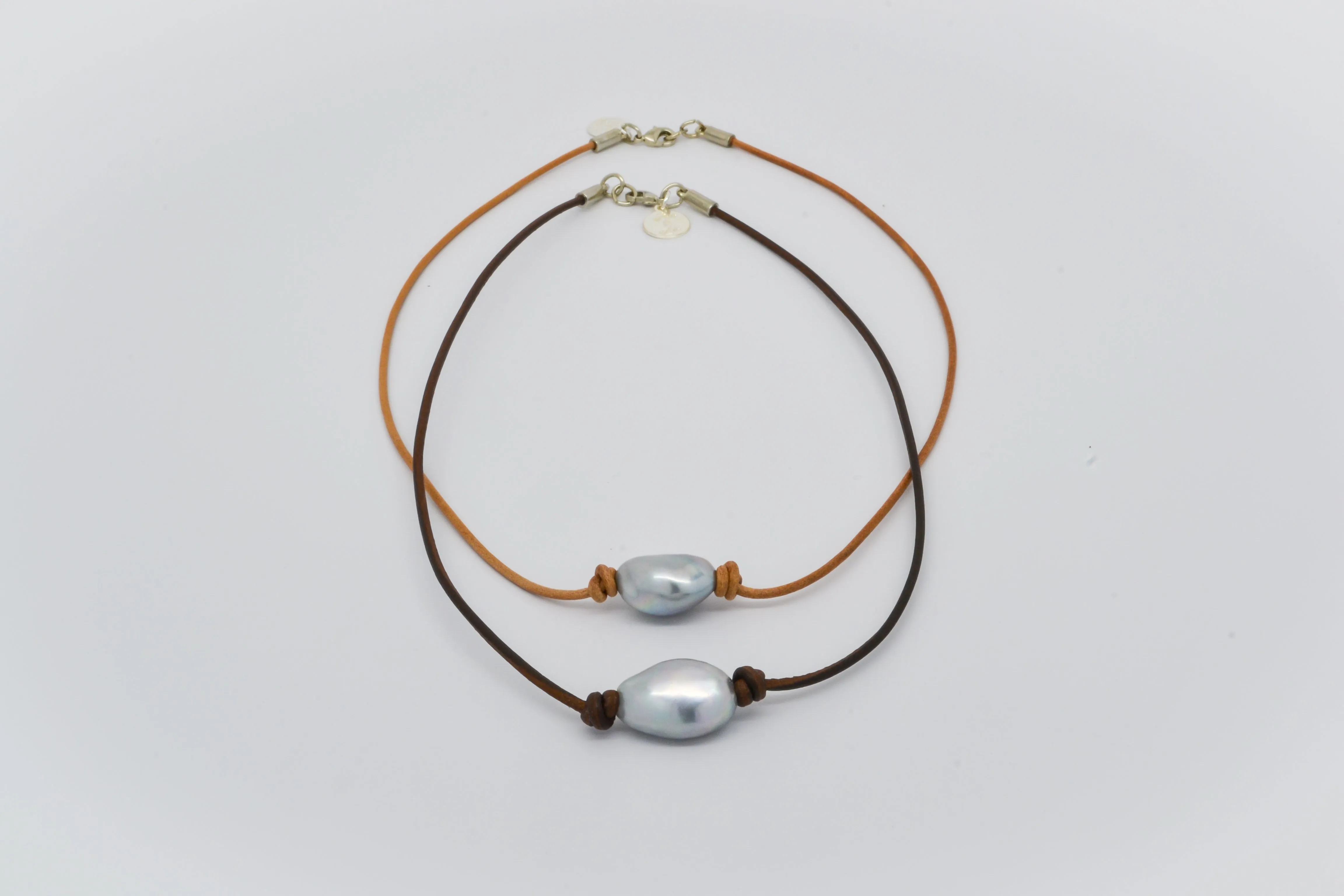 Single Pearl Choker