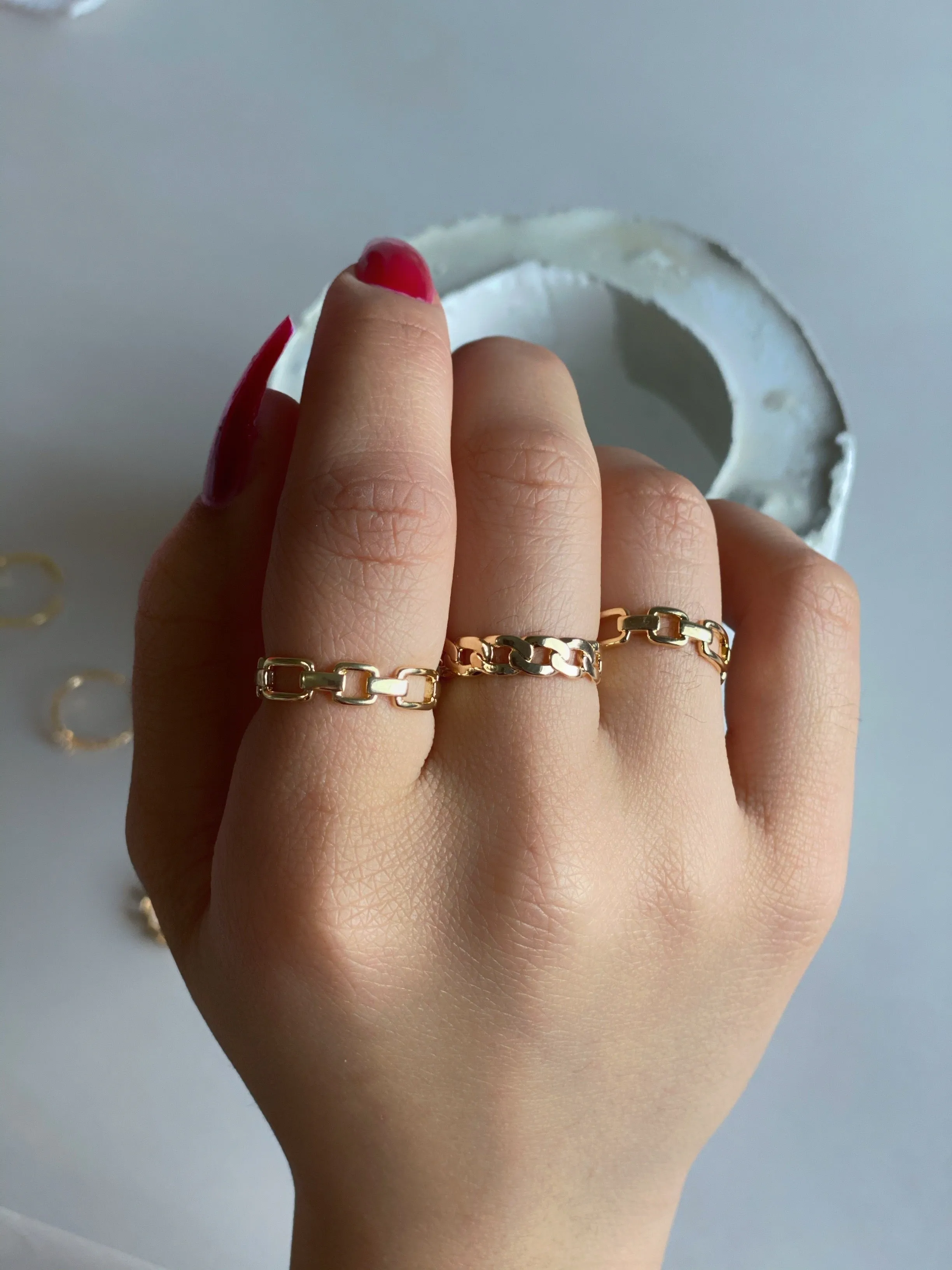 Statement Chain Rings