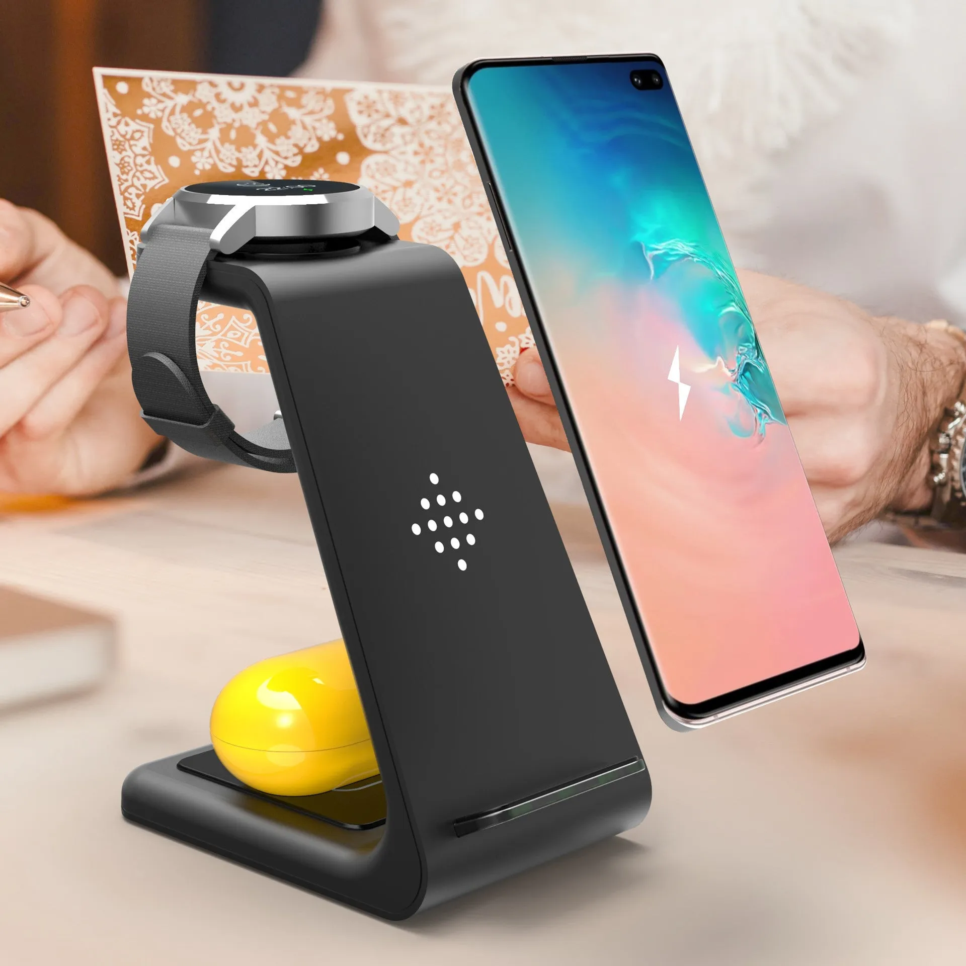 Station Wireless Fast Charger Stand