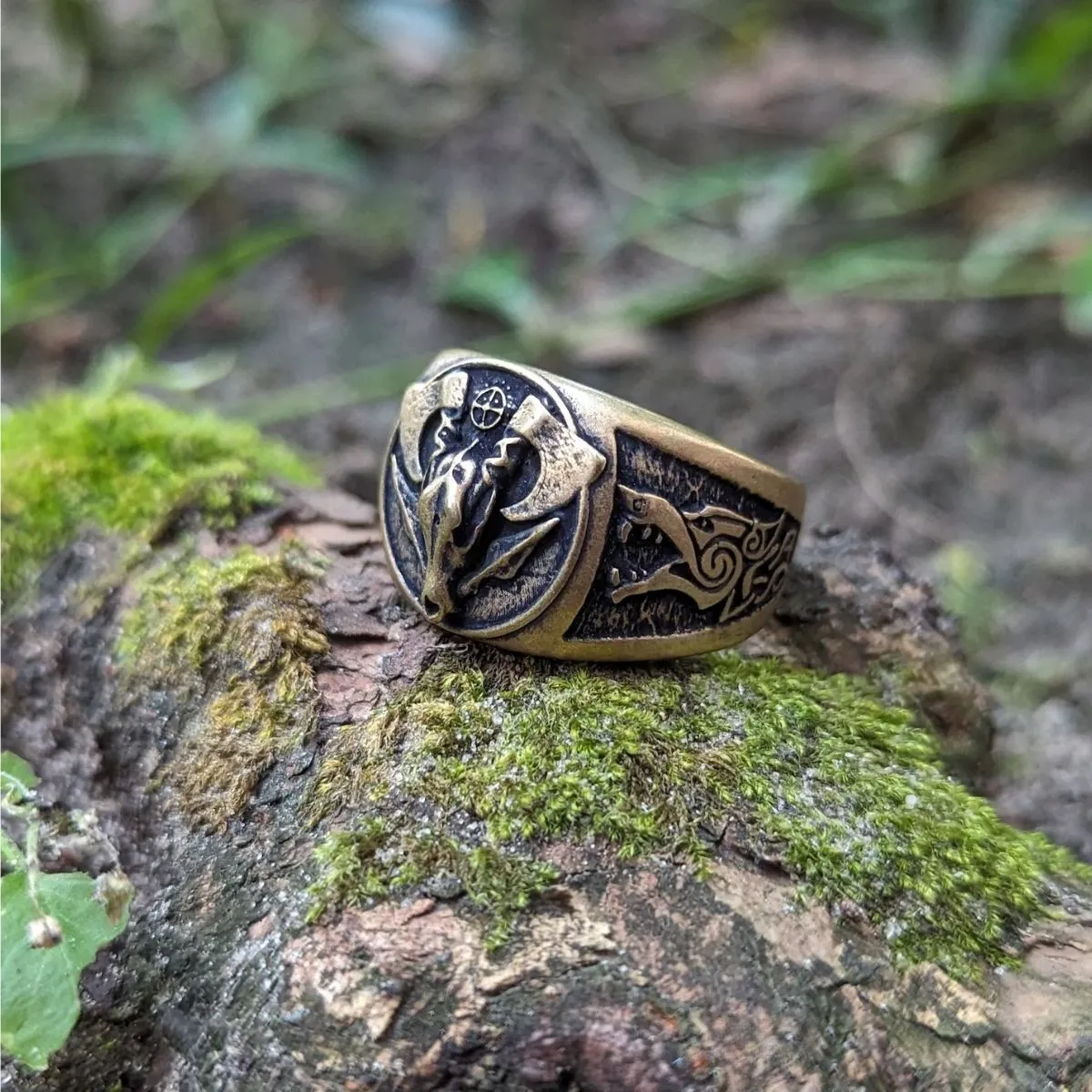 Viking wolf skull signet bronze ring