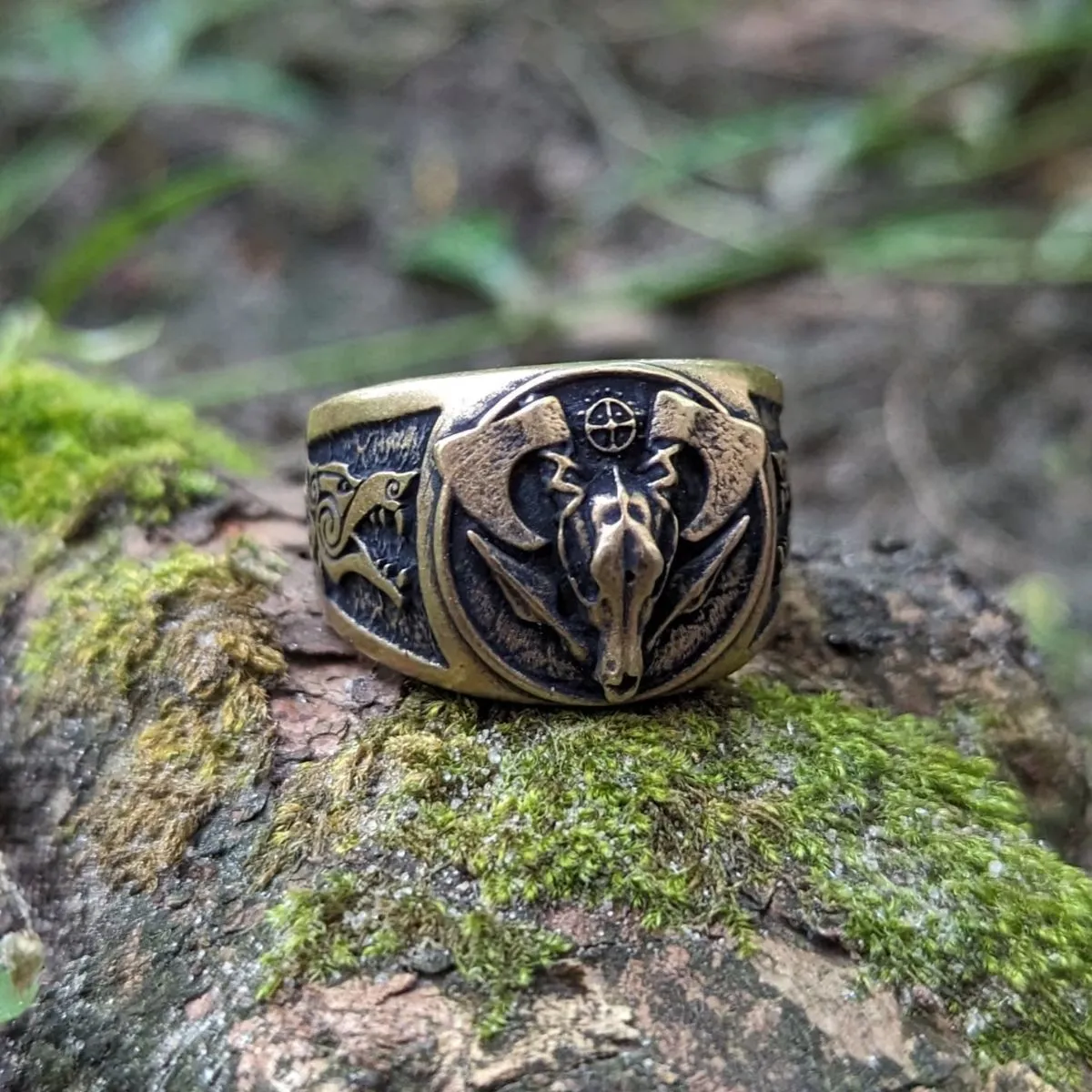 Viking wolf skull signet bronze ring