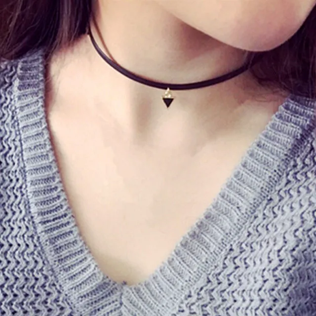 Vintage Leather Black Choker Necklace Pendant Gothic Punk Grunge Henna Elastic with Choker Pendant Trangle Necklaces Gift