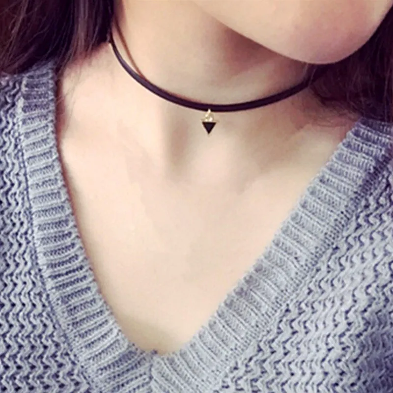 Vintage Leather Black Choker Necklace Pendant Gothic Punk Grunge Henna Elastic with Choker Pendant Trangle Necklaces Gift