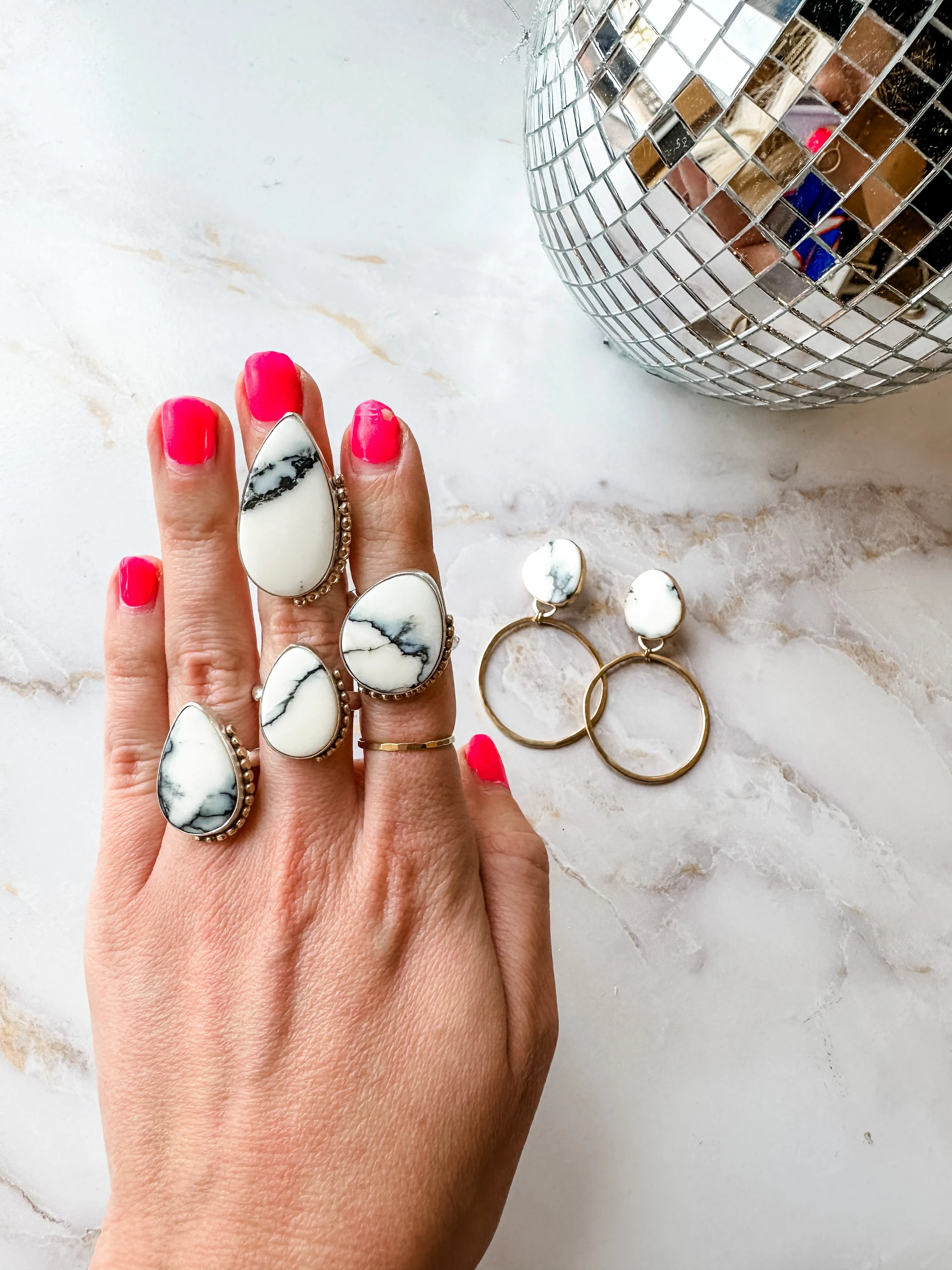 White Variscite Gold Bead Details Statement Ring size 6